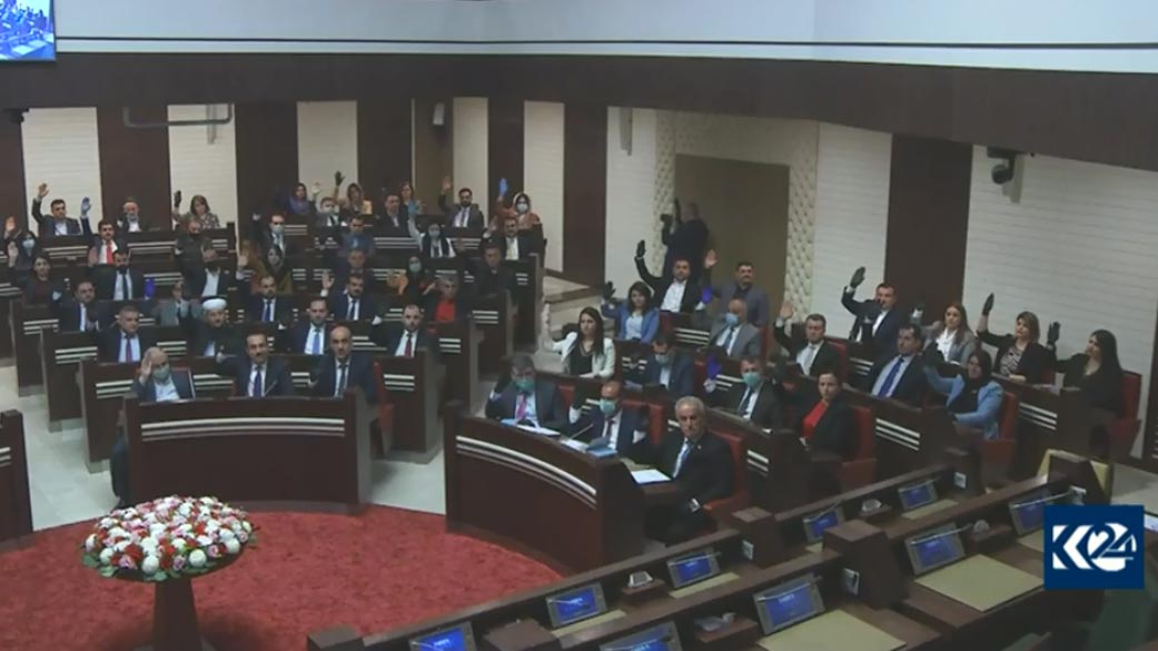 به‌ زۆرینه‌ی ده‌نگی په‌رله‌مانتاران پارێزبه‌ندی له‌سه‌ر سۆران عومه‌ر هه‌ڵگیرا